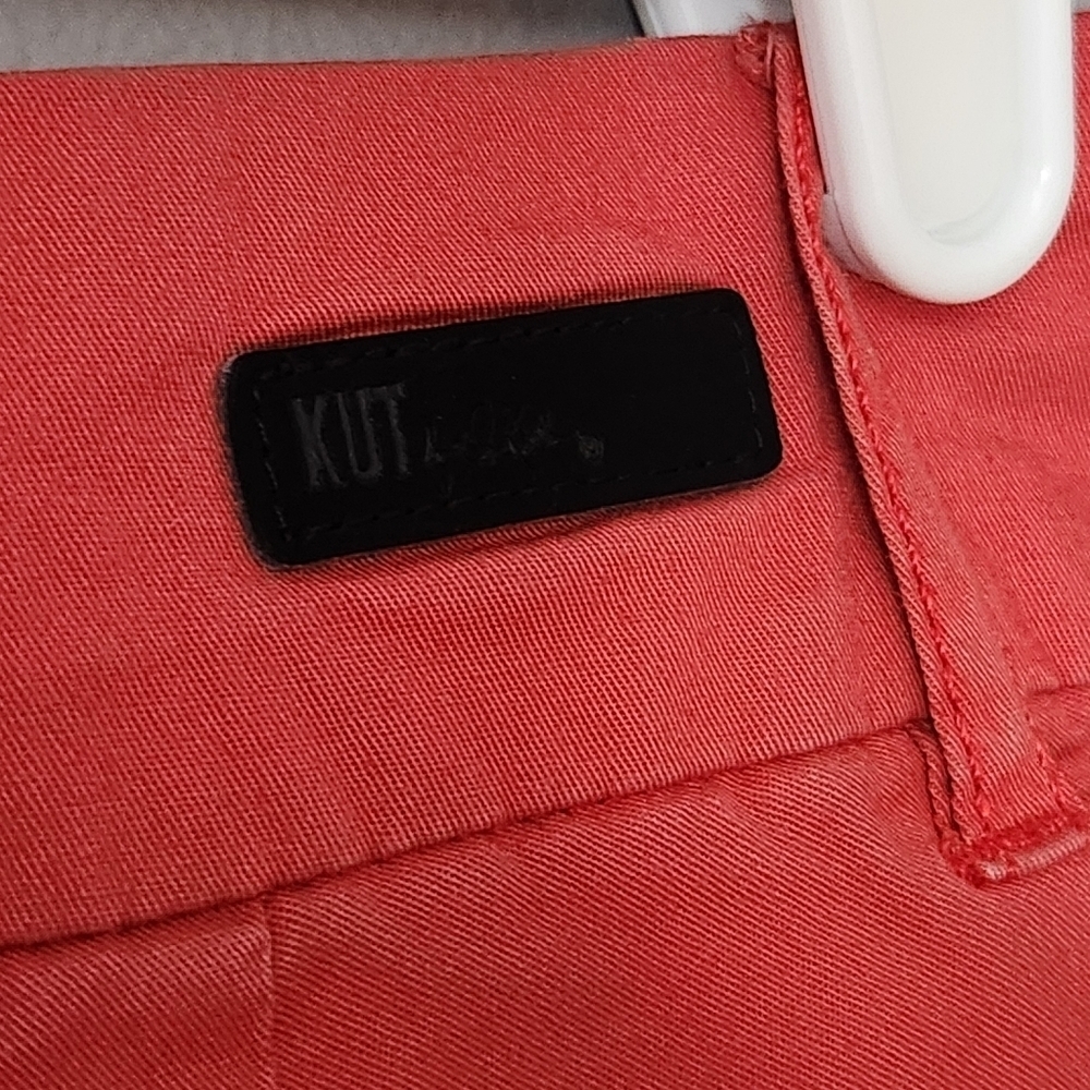 3/$25 Kut from the Kloth size 8 red Capri length red pants - Picture 6 of 13